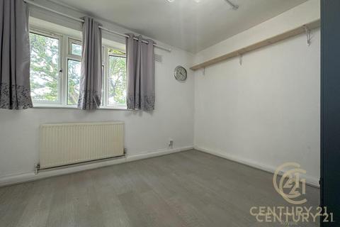 4 bedroom apartment to rent, Kingsnympton Park, KINGSTON UPON THAMES KT2