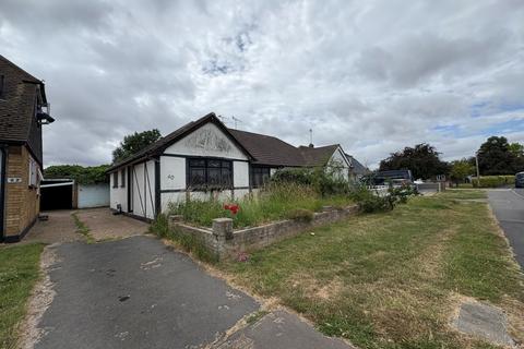 3 bedroom bungalow for sale, Smallgains Avenue, Canvey Island SS8
