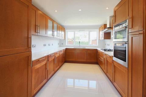 4 bedroom detached house for sale, Middle Road, Aylesbury