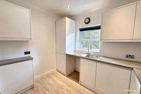 18 Madison Gardens, Bromley, BR2 0SJ