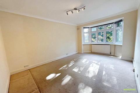 18 Madison Gardens, Bromley, BR2 0SJ