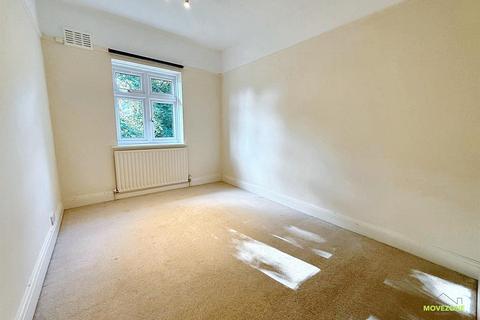 18 Madison Gardens, Bromley, BR2 0SJ