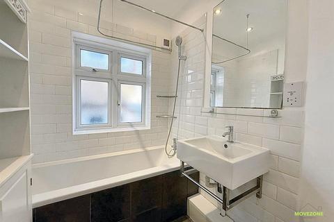 18 Madison Gardens, Bromley, BR2 0SJ