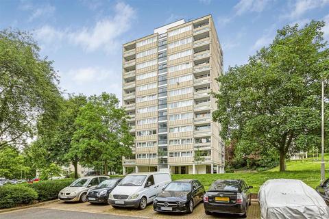 undefined, Tangley Grove, London, ., SW15 4EH