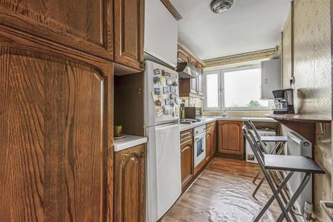 undefined, Tangley Grove, London, ., SW15 4EH
