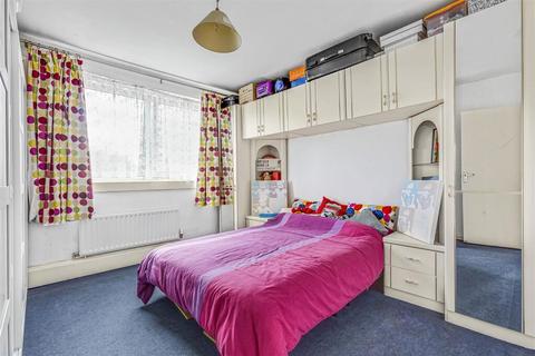undefined, Tangley Grove, London, ., SW15 4EH