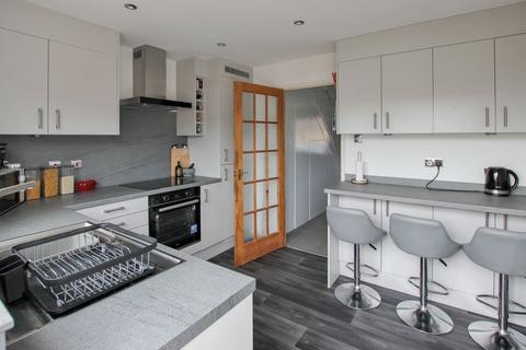 3 Imbert Close, New Romney, TN28 8XP