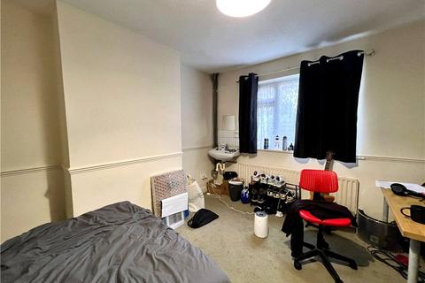 4 bedroom semi-detached house to rent, Southway, Guildford, Surrey, GU2
