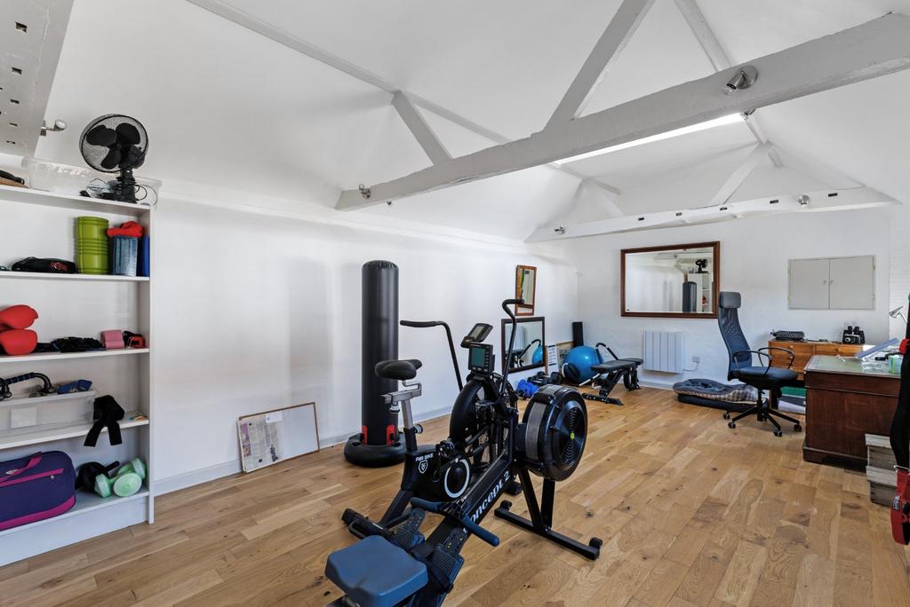 Gym/Office