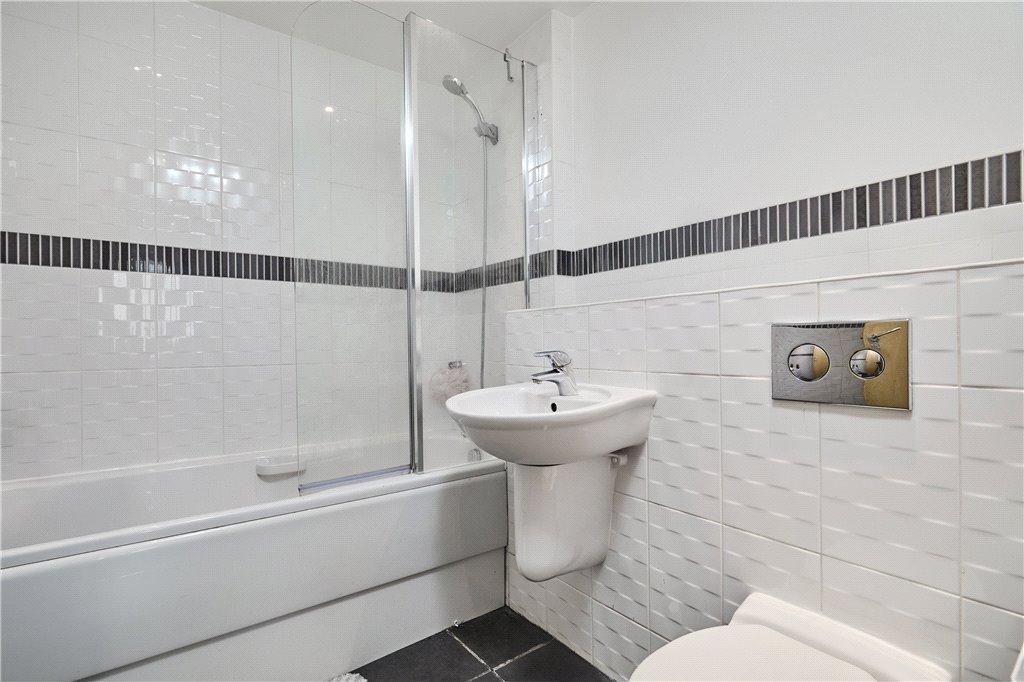 En Suite Bathroom