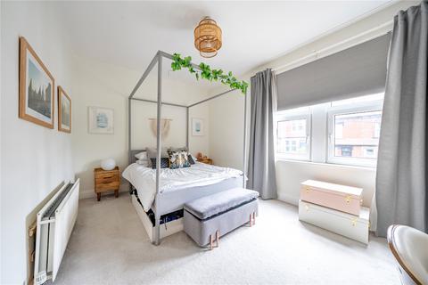 1 De Lacy Mount, Leeds, LS5 3JF