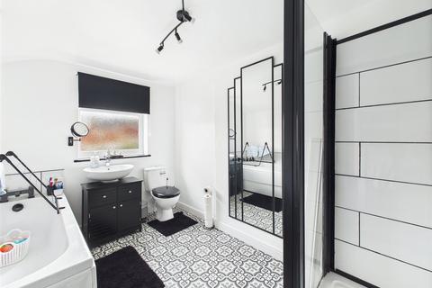50 Alma Place, Gloucester, GL1 5PX