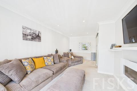 4 bedroom detached house for sale, Romsey Road, Benfleet, SS7