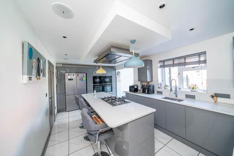 4 bedroom detached house for sale, Formby Way, Walsall WS3