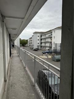 2 bedroom flat for sale, Old Bethnal Green Road, London E2
