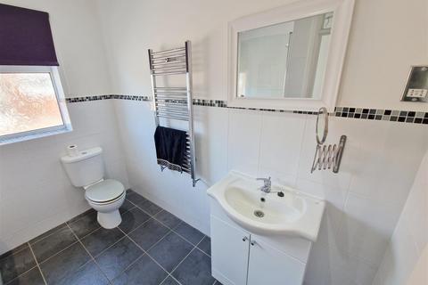 33 Avon Drive, Crewe, CW1 5NJ