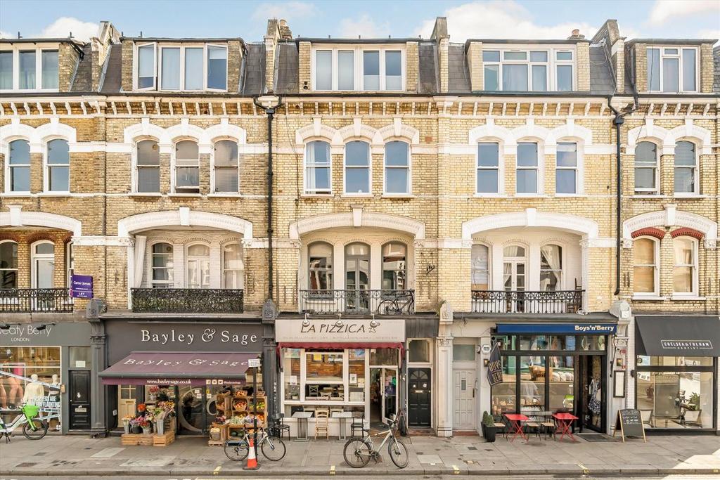 Fulham Road, London SW6 2 bed flat - £550,000
