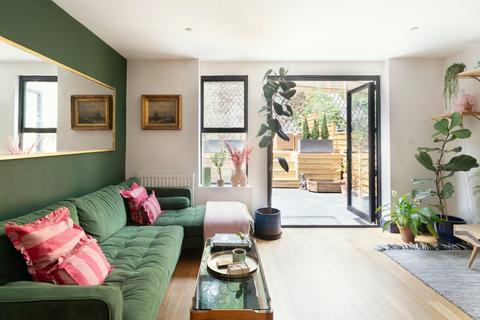 Century Yard II, Century Yard, London SE23