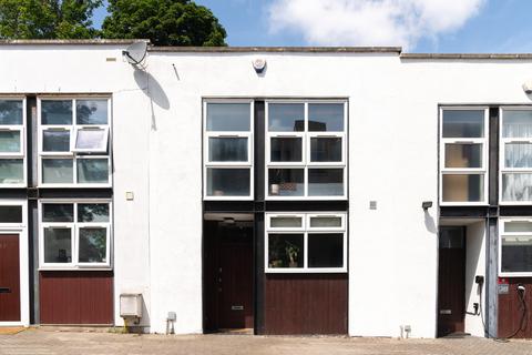 undefined, Century Yard II, Century Yard, London SE23