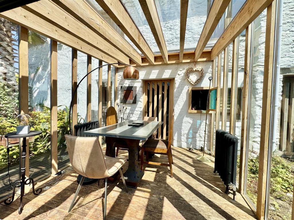 Garden room
