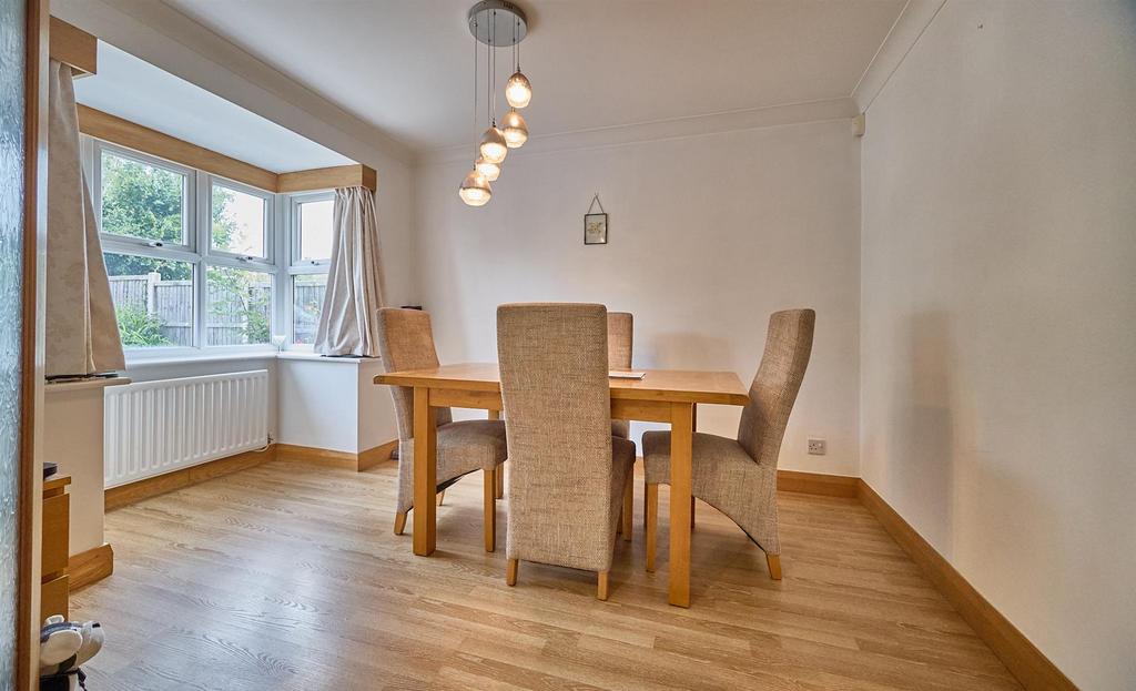 Dining room to front