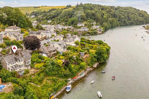 undefined, Pillory Hill, Noss Mayo