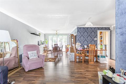 4 bedroom end of terrace house to rent, Sark Walk, London, E16