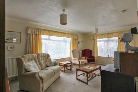 57 Leonard Road, Greatstone, New Romney, TN28 8RX