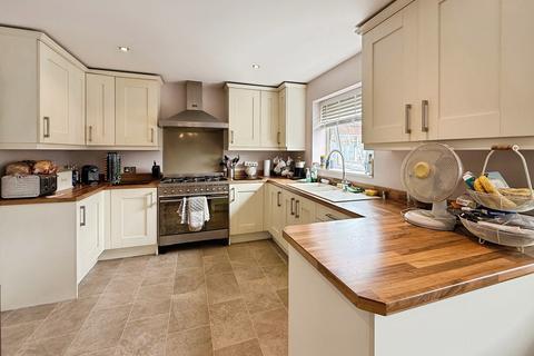 4 bedroom detached house for sale, Stirchley Road, Telford TF3