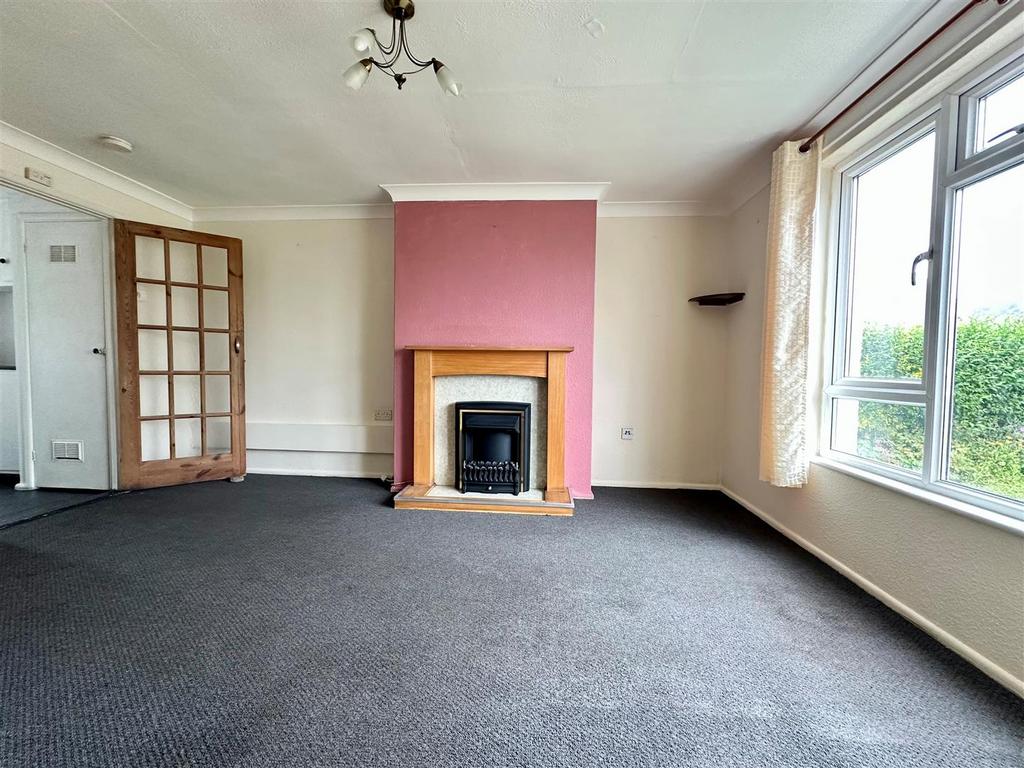 Living Room.jpg