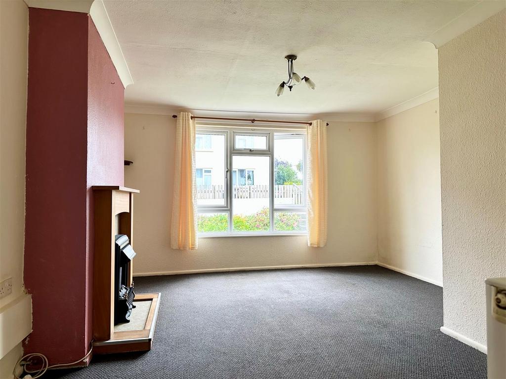 Living Room 2.jpg