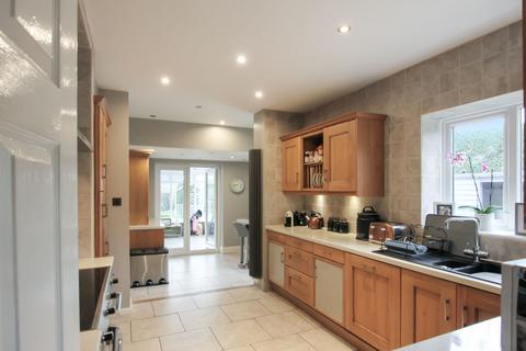 Dyke End Cottage Madeira Road, Littlestone, New Romney, TN28 8QX