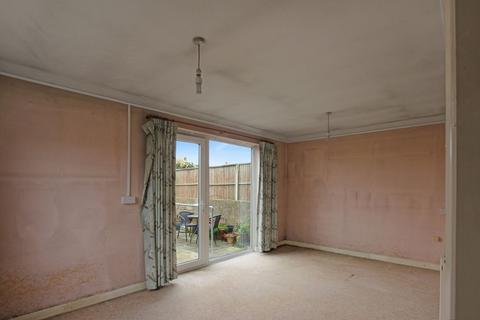 15 Derville Road, Greatstone, New Romney, TN28 8SX