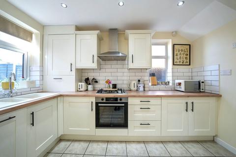 26 Laburnum Road, Lanesfield, Wolverhampton, WV4 6PF