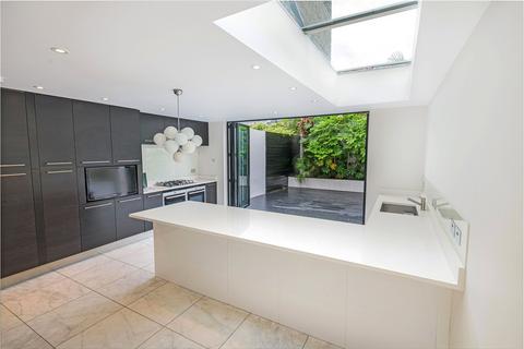 5 bedroom terraced house for sale, Limburg Road, London, SW11