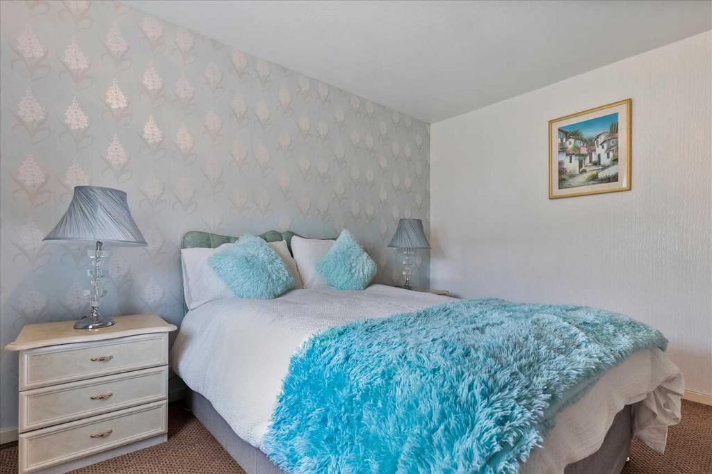 Bedroom One (2)
