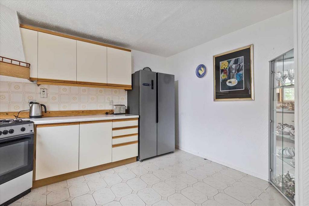 Kitchen Dining (2)