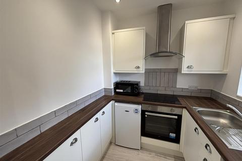 1 bedroom apartment to rent, Parrs Wood Court, Wilmslow Road, Manchester
