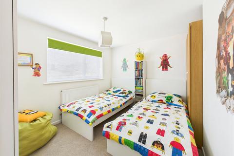 5 Barleycroft Close, Matson, Gloucester, GL4 6JU