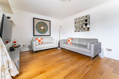 undefined, Crane Lodge Road, Hounslow TW5