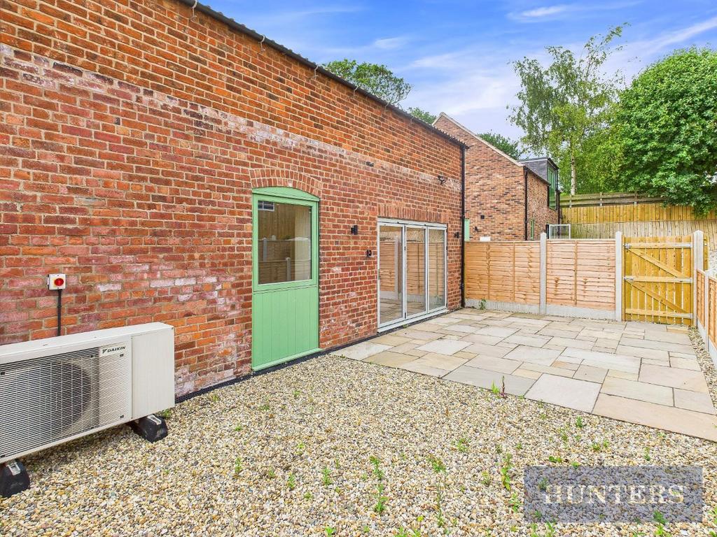 CAM05316 G0-PR0133-STILL002.jpg