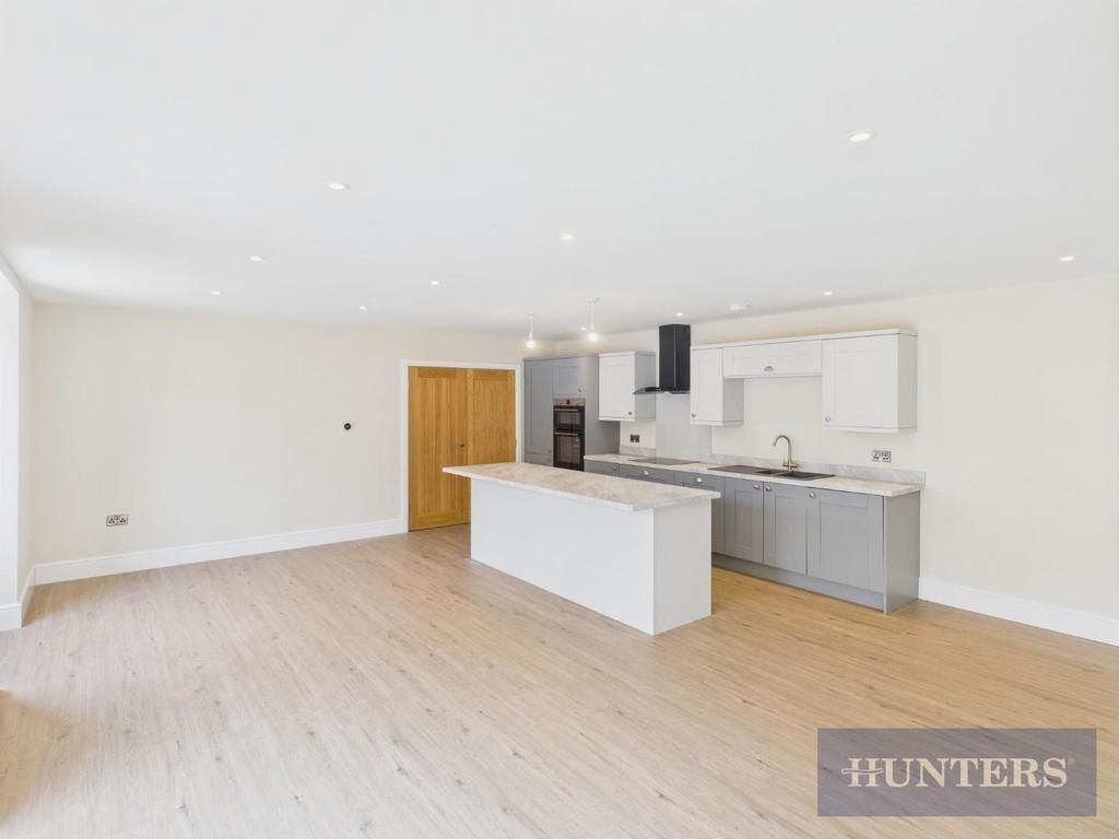 CAM05316 G0-PR0133-STILL003.jpg