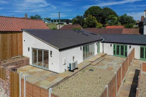 undefined, Ganton Road, Foxholes