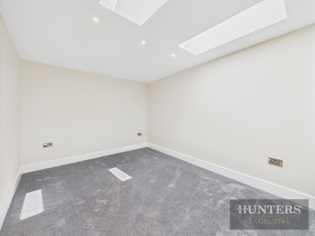 CAM05316 G0-PR0135-STILL013.jpg