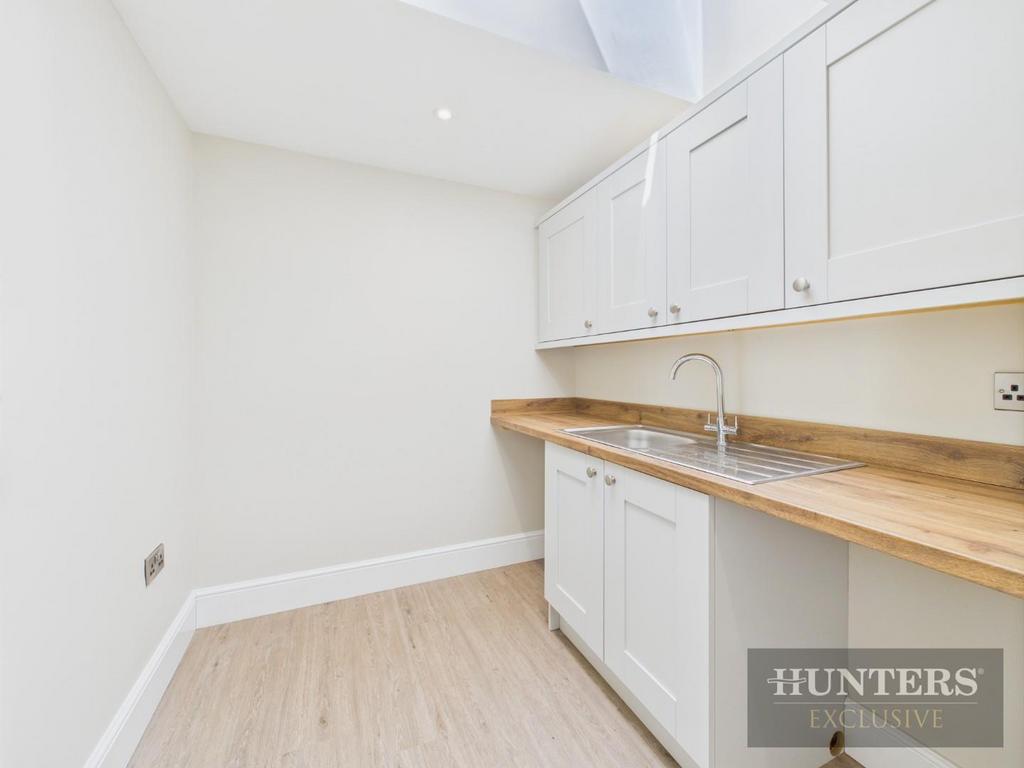 CAM05316 G0-PR0135-STILL016.jpg