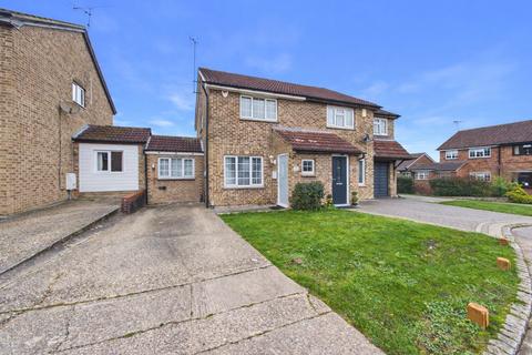 Cornwall Close, Tilehurst, Reading, Berkshire, RG31