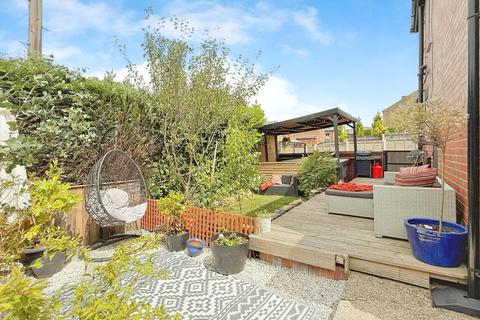 3 bedroom semi-detached house for sale, Ashfield Grove, Pudsey, West Yorkshire