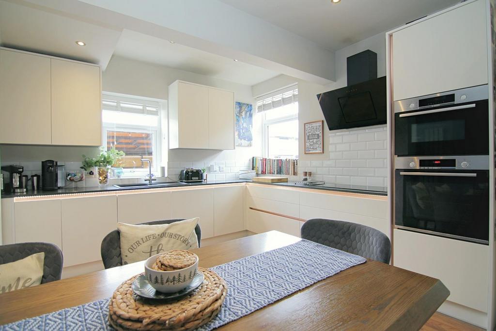 Kitchen diner