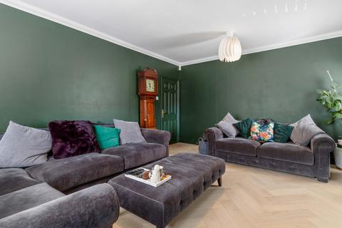 28 The Shearers, Bishop's Stortford, CM23 4AZ