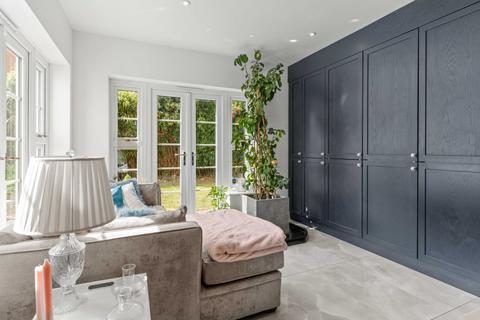 28 The Shearers, Bishop's Stortford, CM23 4AZ